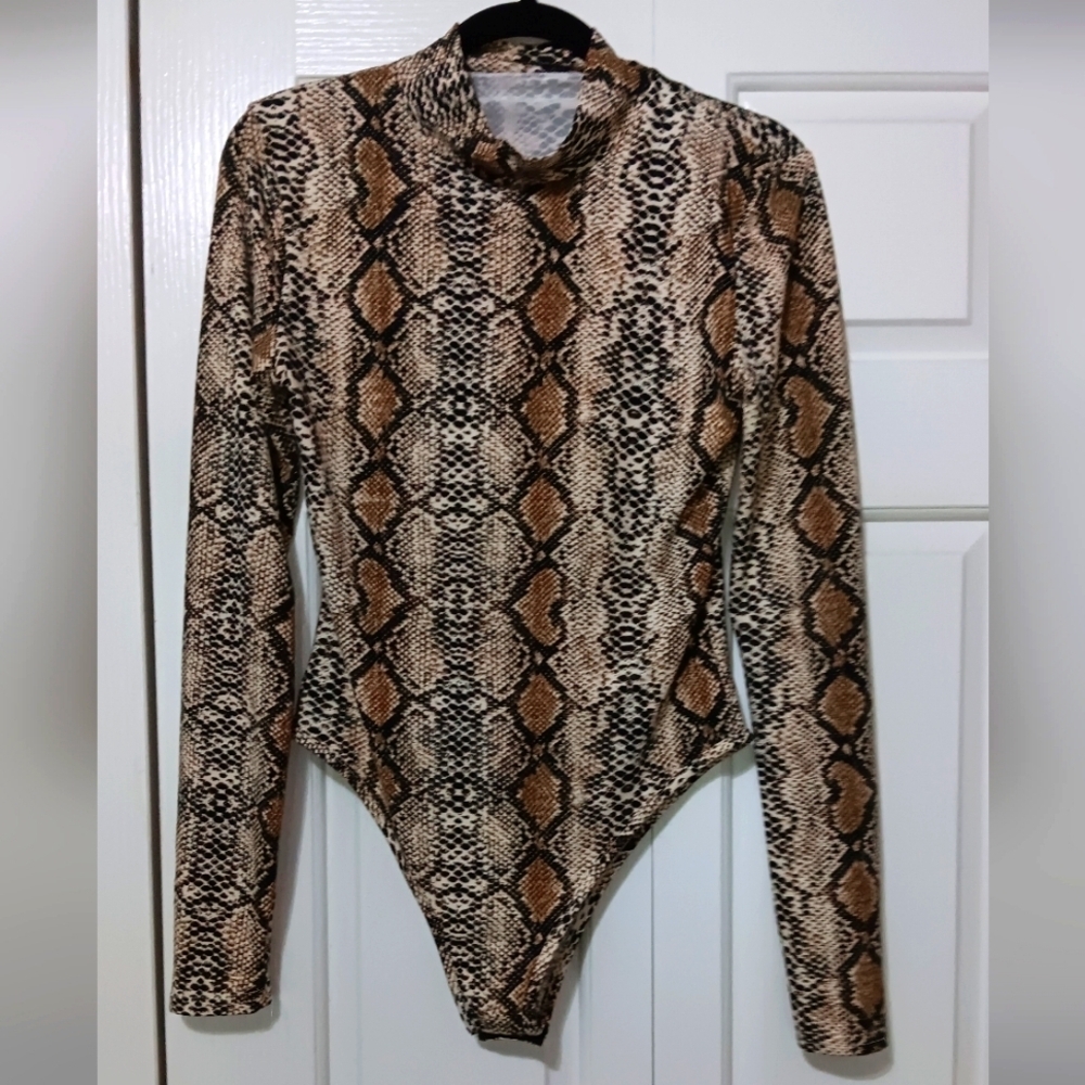 Unkown Reptile Print Bodysuit Excellent Condition Small